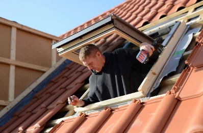 Pose de fenêtres de toit Velux à Trévou-Tréguignec